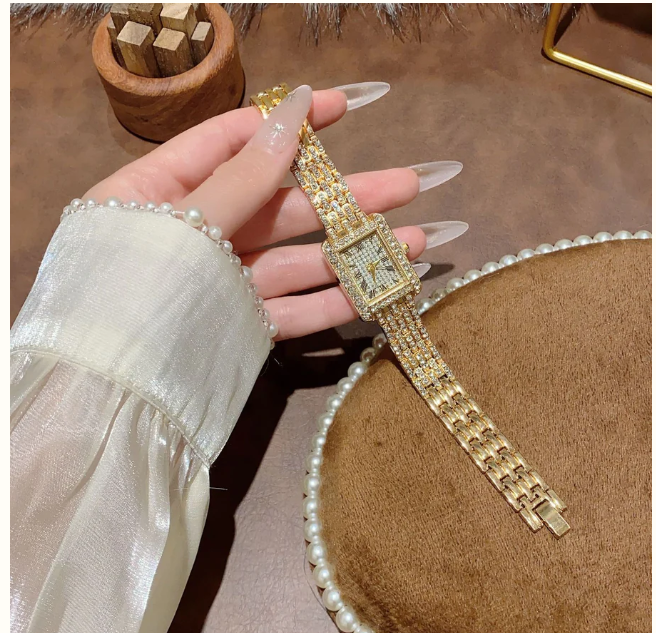 Women's Elegant Square Quartz Watch with Luxury Metal Strap